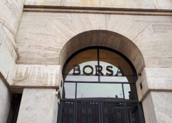 Borsa: Milano debole con incertezze di Wall street, male Stm