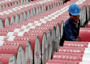 Il petrolio chiude in rialzo a New York a 63,21 dollari