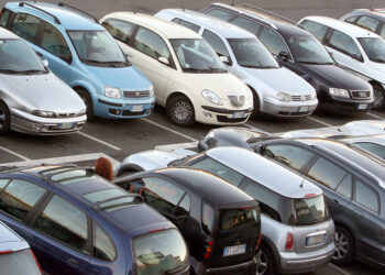 Al via la rottamazione per le auto in fermo e faro sui richiami delle case