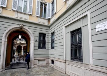 Mps delibera la fusione e il delisting di Mediobanca