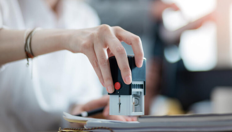 Burocrazia lenta e imprese ferme, servono 200 giorni per un permesso edile