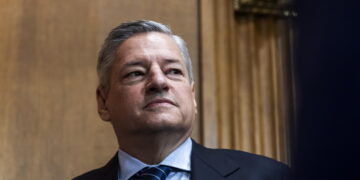 Netflix difende in Congresso la sua acquisizione di Warner