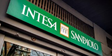 Intesa Sanpaolo, utili a 9,3 miliardi di euro: l’obiettivo è 10 miliardi per il 2026