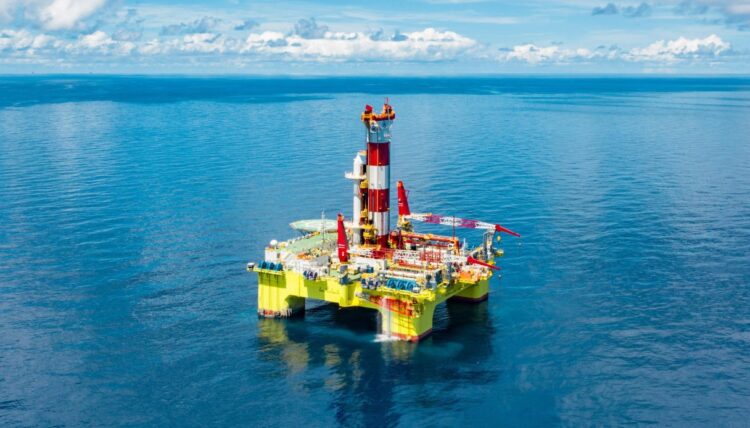 Eni scopre un pozzo di petrolio in Angola, stimati 500 milioni di barili