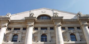 Borsa: Avio entra nel Ftse Mib, esce Pop. Sondrio