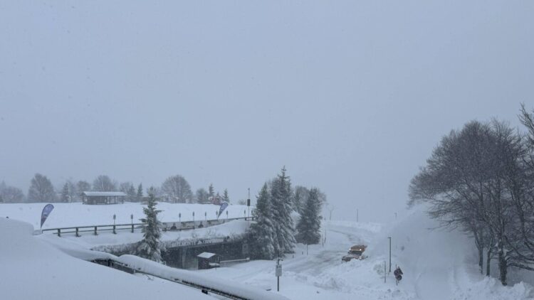 Venti persone isolate nel Biellese dopo la maxi nevicata