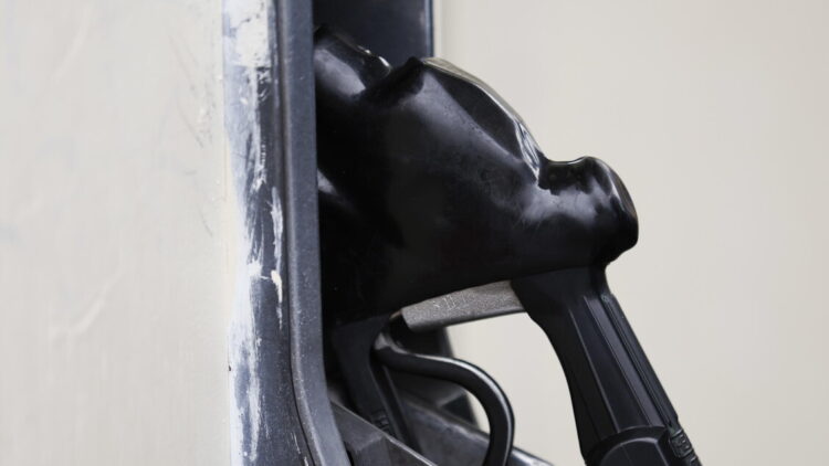 Prezzo della benzina oggi sotto la media degli ultimi quattro anni