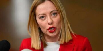 Iran, Meloni sente Merz e Starmer. Ai leader del Golfo: “Ingiustificabili attacchi a vostri Paesi”