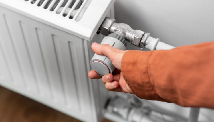 Stoccaggio gas, l’Ue chiede di ridurre gli obiettivi: ci sono rischi per l’Italia