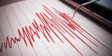 Terremoto oggi nel Golfo di Napoli, scossa magnitudo 5.9 a grande profondità